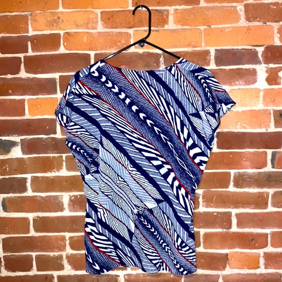 ANNE KLEIN Tribal Inspired Print Navy Blue and Red Top - Picture 3 of 3